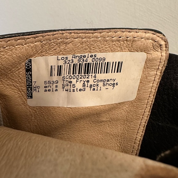 Frye: Mikaela Twisted Tall Mid Cal Black Full Zip Boot | Size 7 - Picture 6 of 6